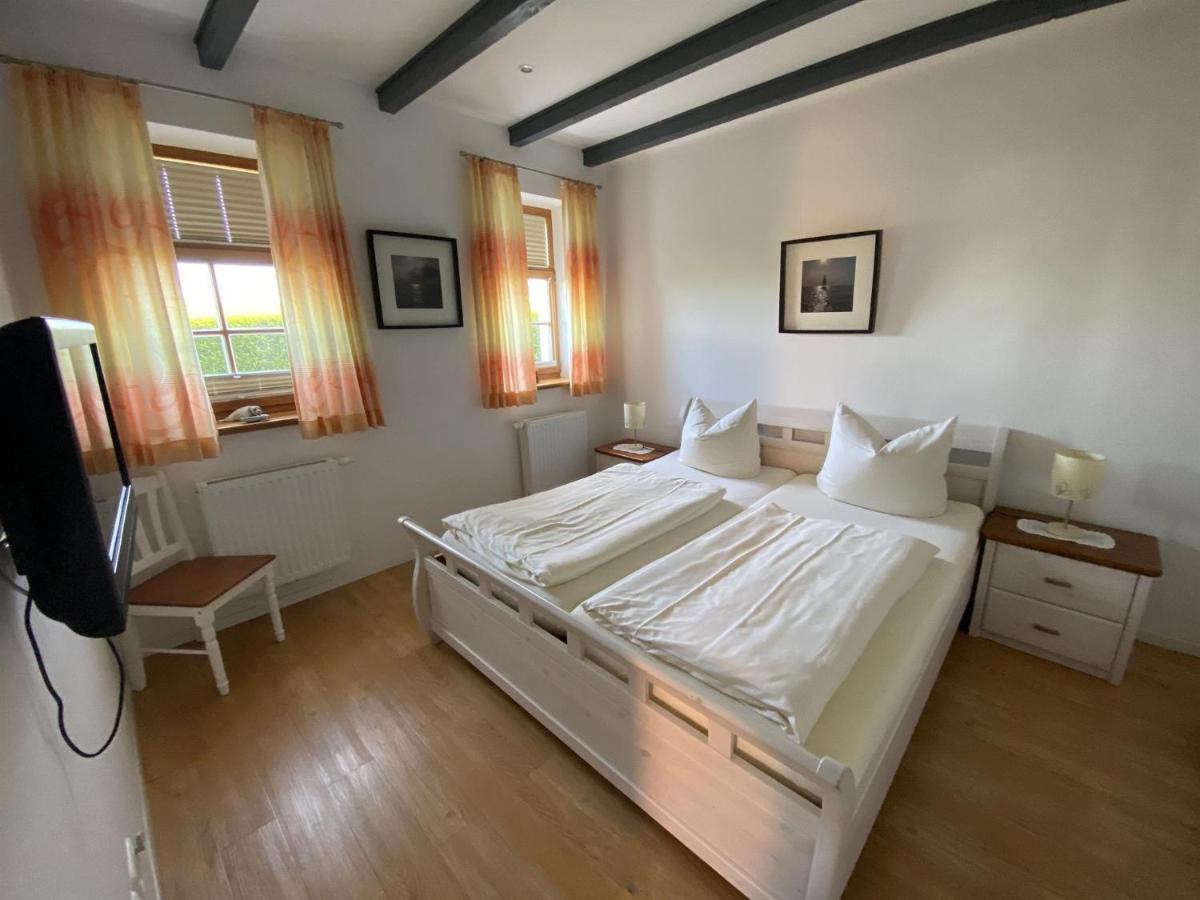 Oltmanns Ferienhaus Bummert Am Hafen Greetsiel Bagian luar foto