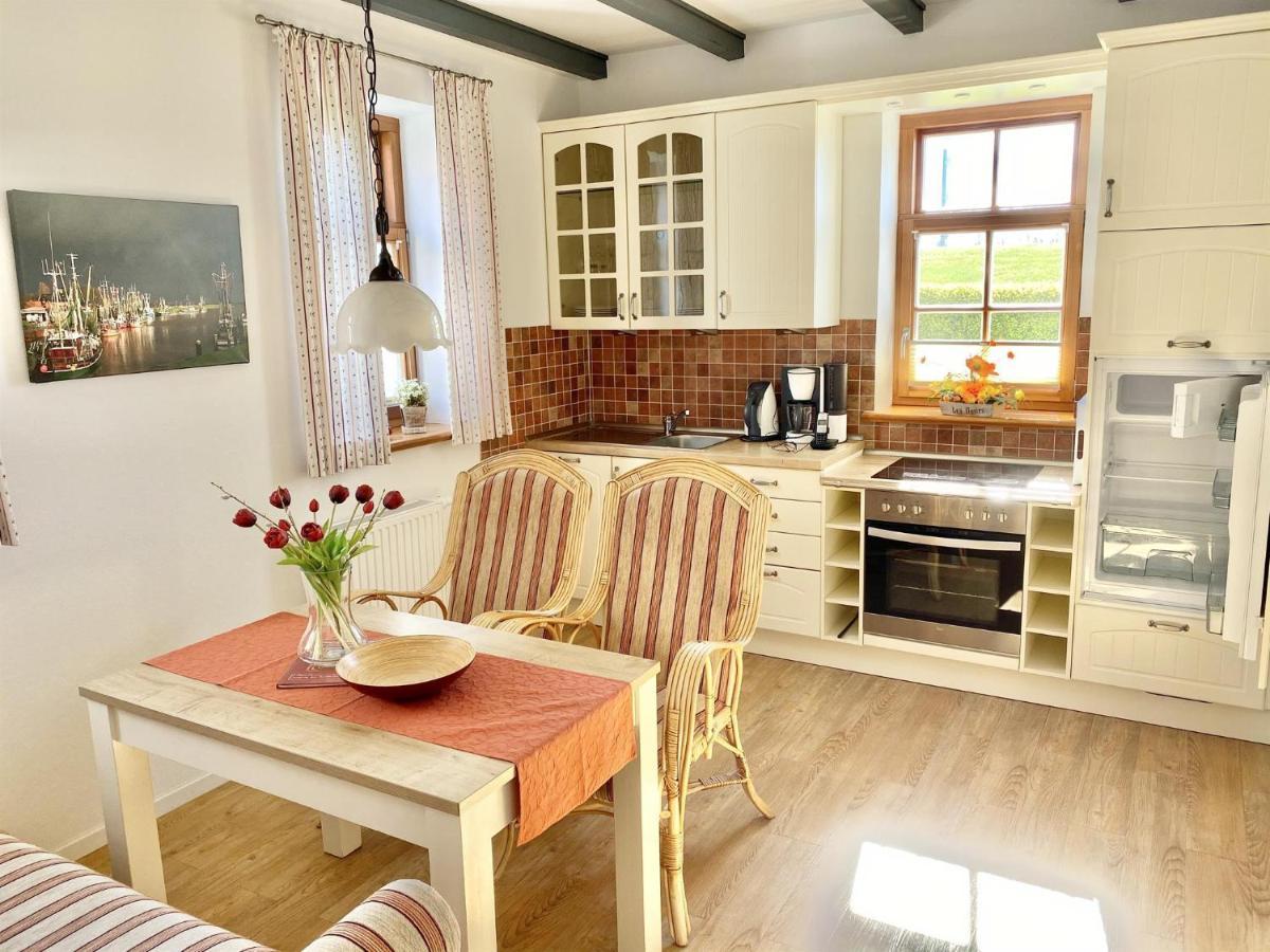 Oltmanns Ferienhaus Bummert Am Hafen Greetsiel Bagian luar foto