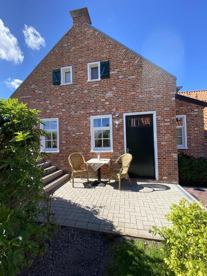 Oltmanns Ferienhaus Bummert Am Hafen Greetsiel Bagian luar foto