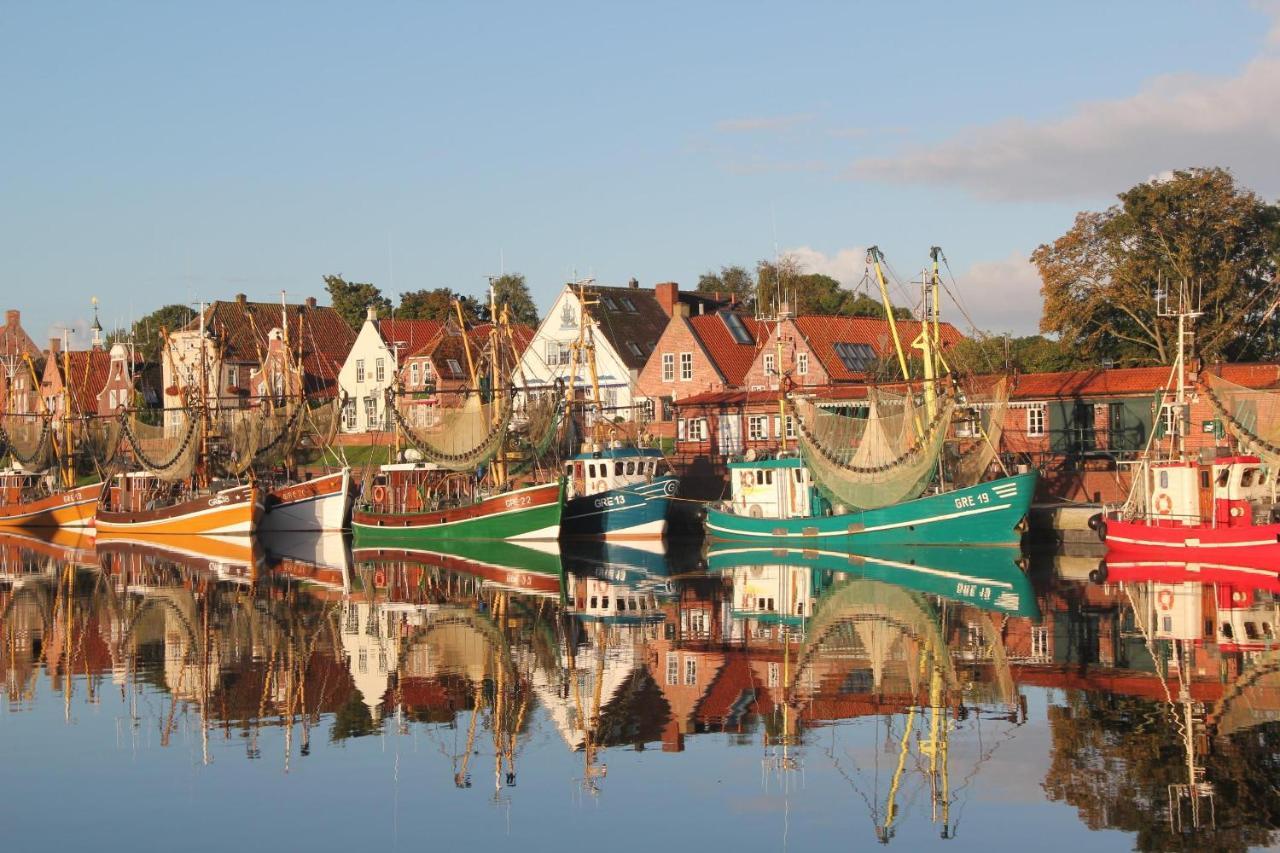 Oltmanns Ferienhaus Bummert Am Hafen Greetsiel Bagian luar foto