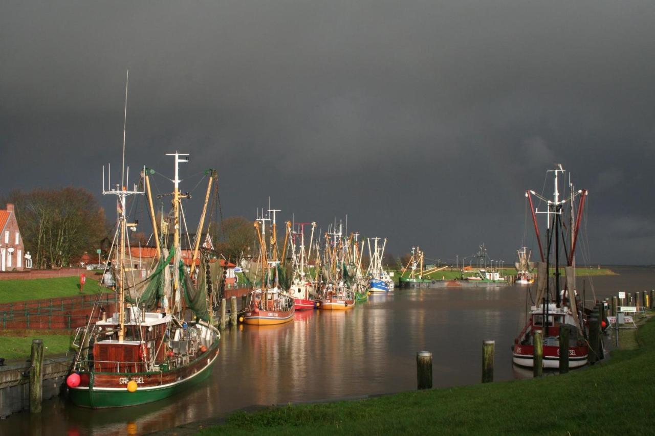 Oltmanns Ferienhaus Bummert Am Hafen Greetsiel Bagian luar foto